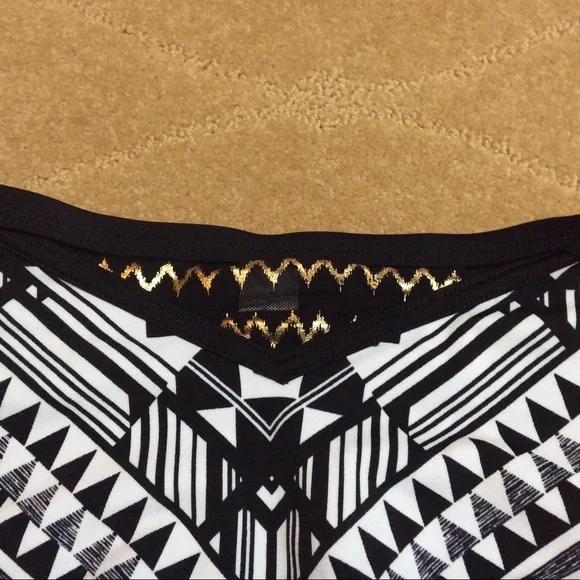 Ashley Graham X S4A NWOT Roaring Swim Bottom, 4 - Picture 6 of 7